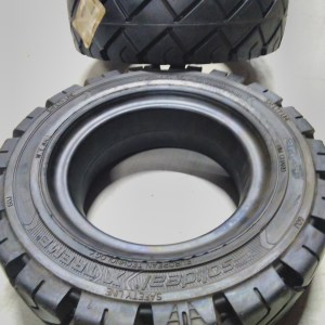 Tire 15x4.5-8 A STD/MAG (3.0)